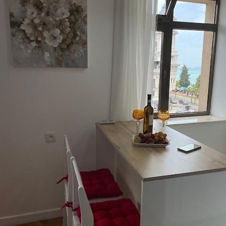 Apartment 2 Minutes From The Sea Batumi Exterior foto