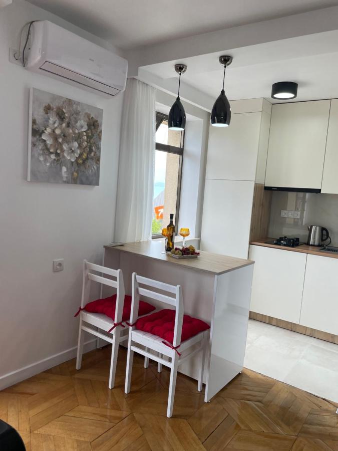 Apartment 2 Minutes From The Sea Batumi Exterior foto