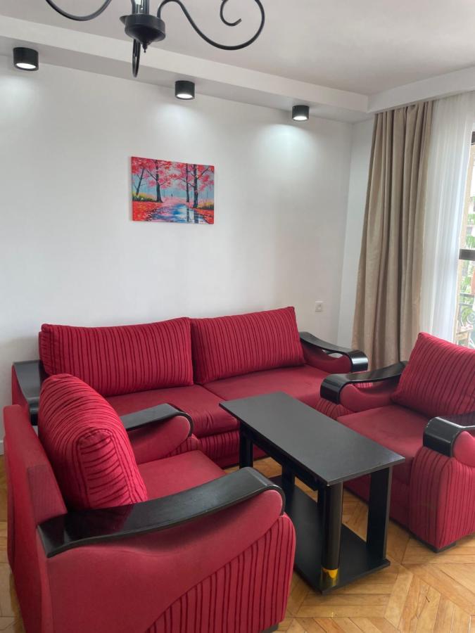 Apartment 2 Minutes From The Sea Batumi Exterior foto